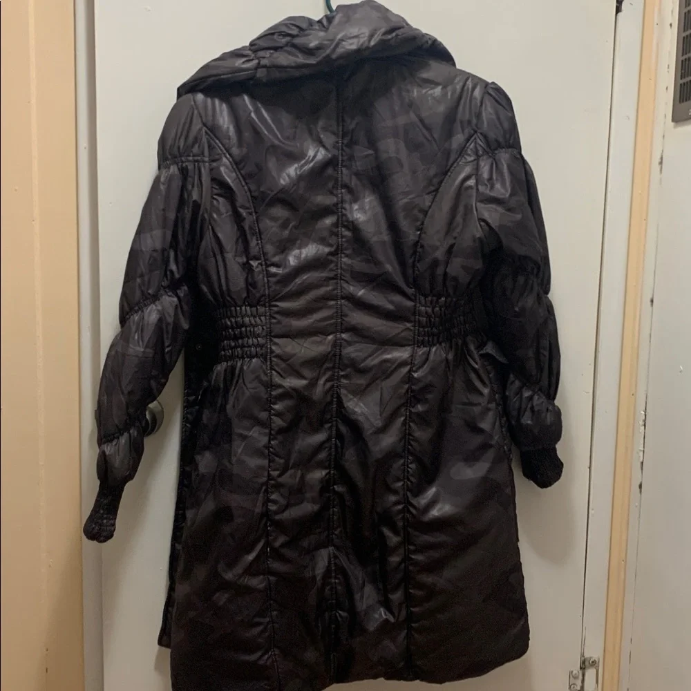 Elegant Black Women's Puffer Coat - Picture 3 of 4